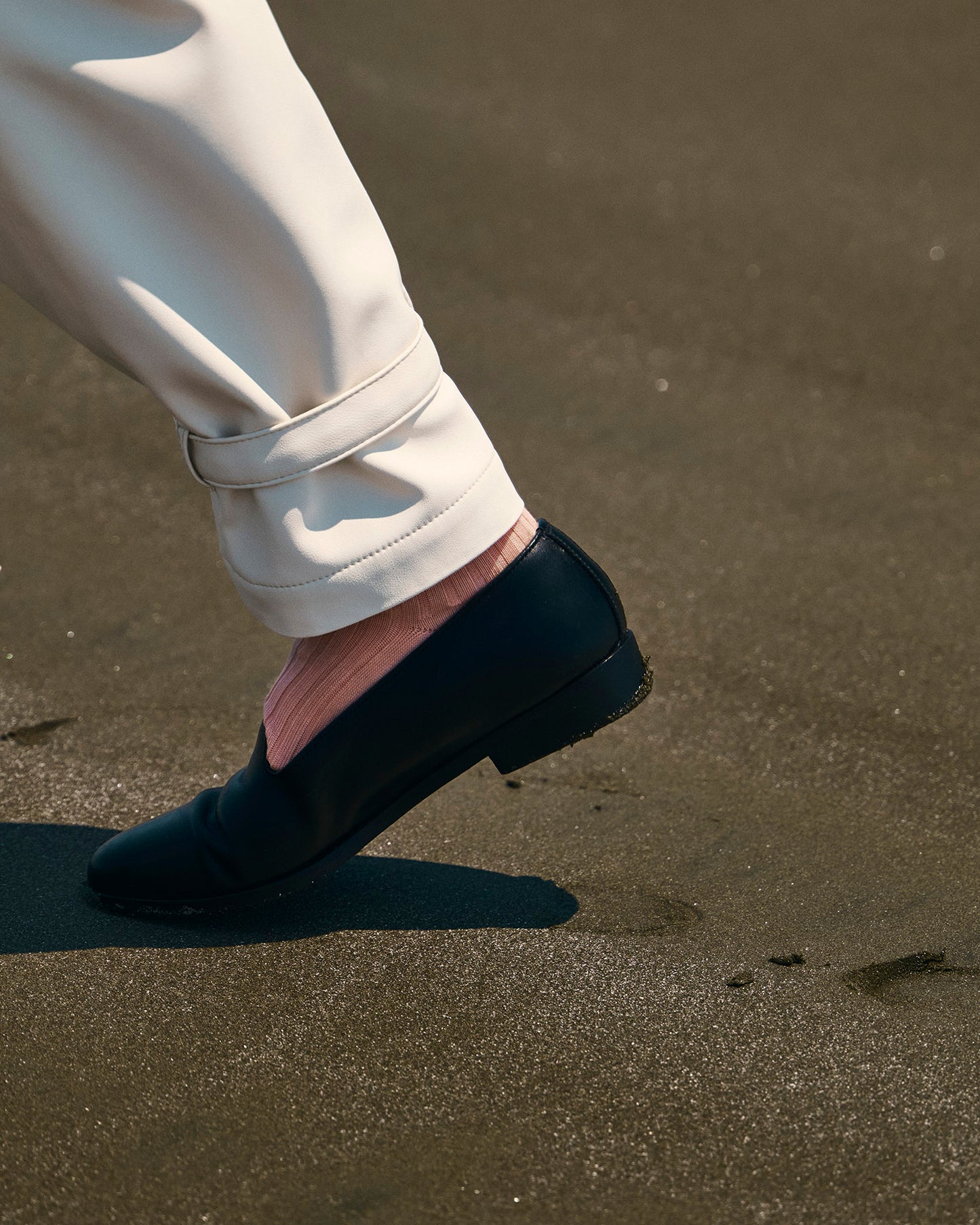 Elastic slip-on (WOMENS)